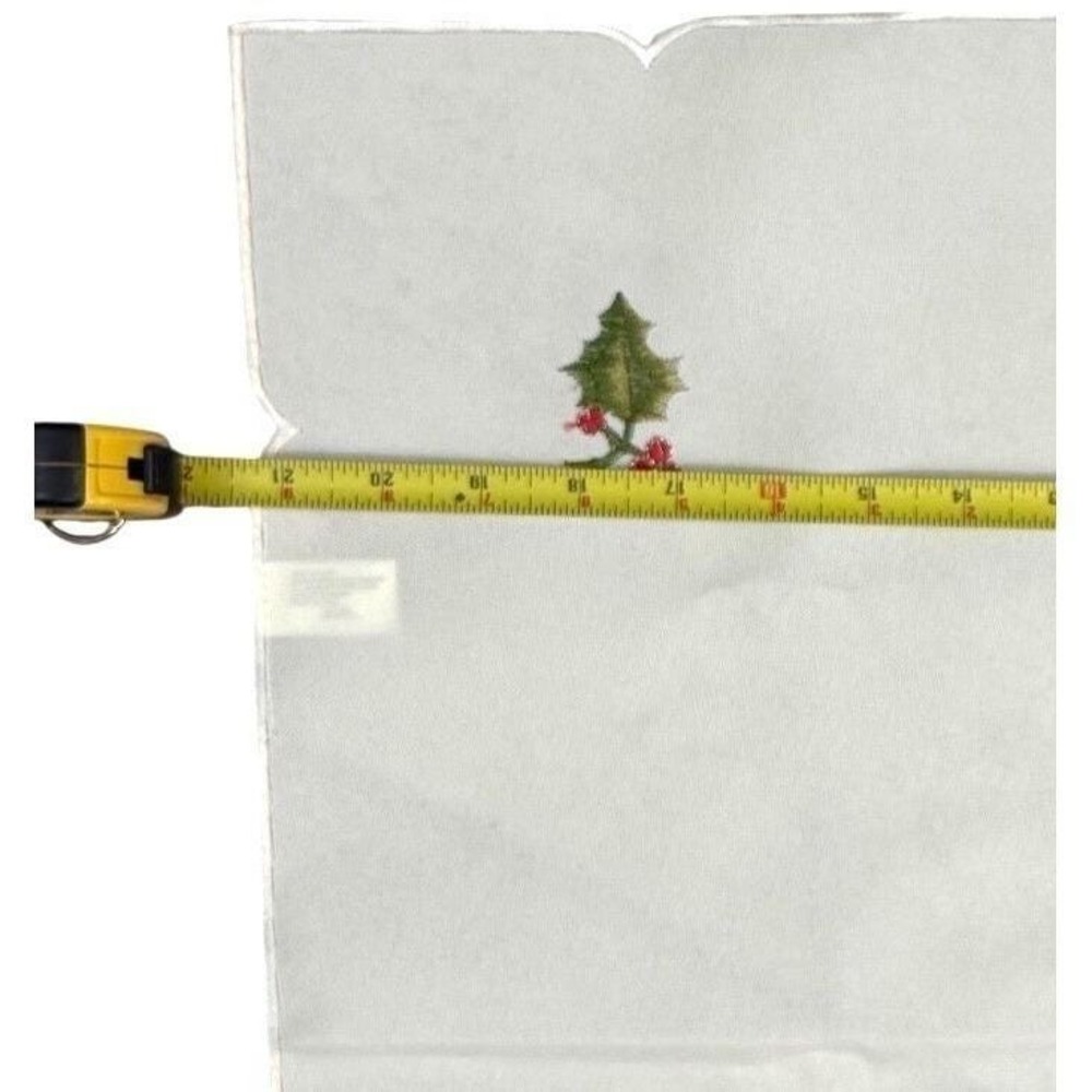 Set of 4 White Linen Christmas Napkins Embroidered Holly Xia Home Fashions - Picture 6 of 7